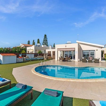 Villa Marina Sunrise By Ezoria Villas Коръл бей Екстериор снимка