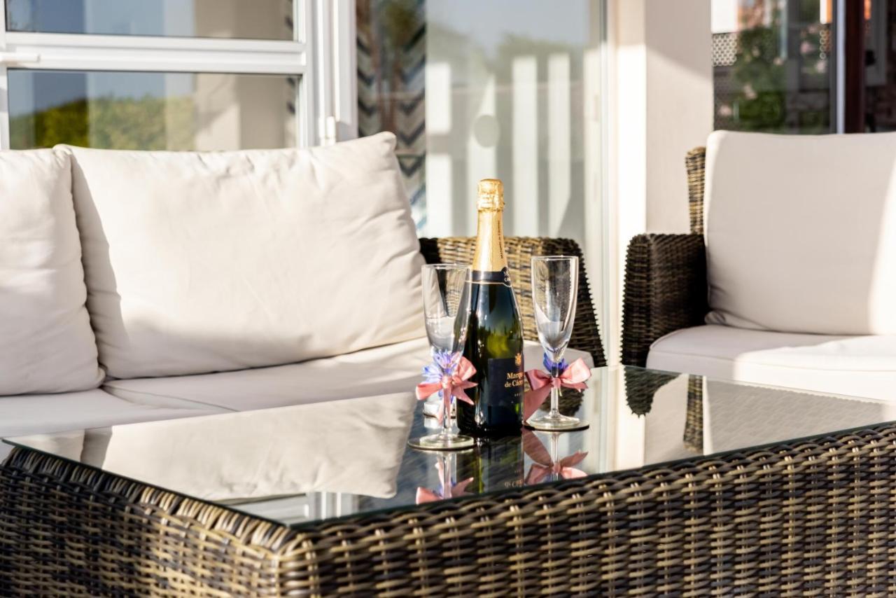 Villa Marina Sunrise By Ezoria Villas Коръл бей Екстериор снимка